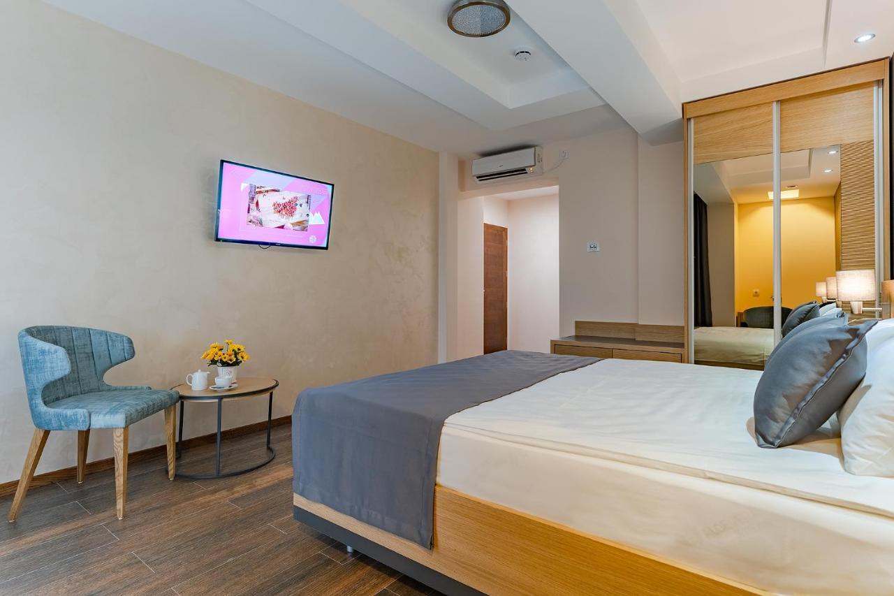 Rubicon Garni Hotel Kragujevac Exterior foto